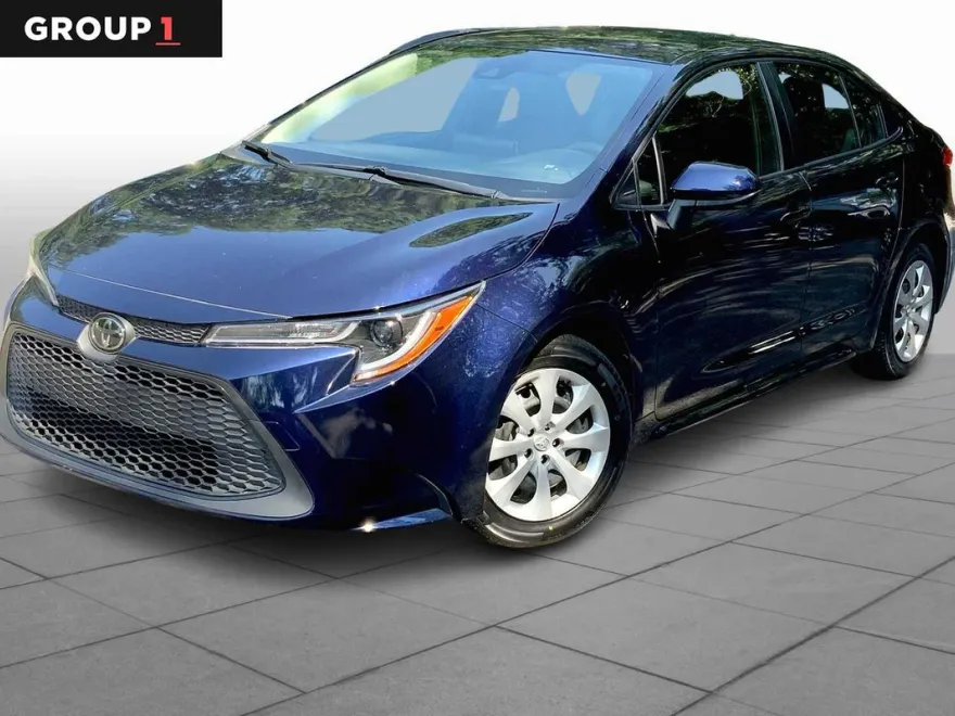 2020 Toyota Corolla LE photo 1