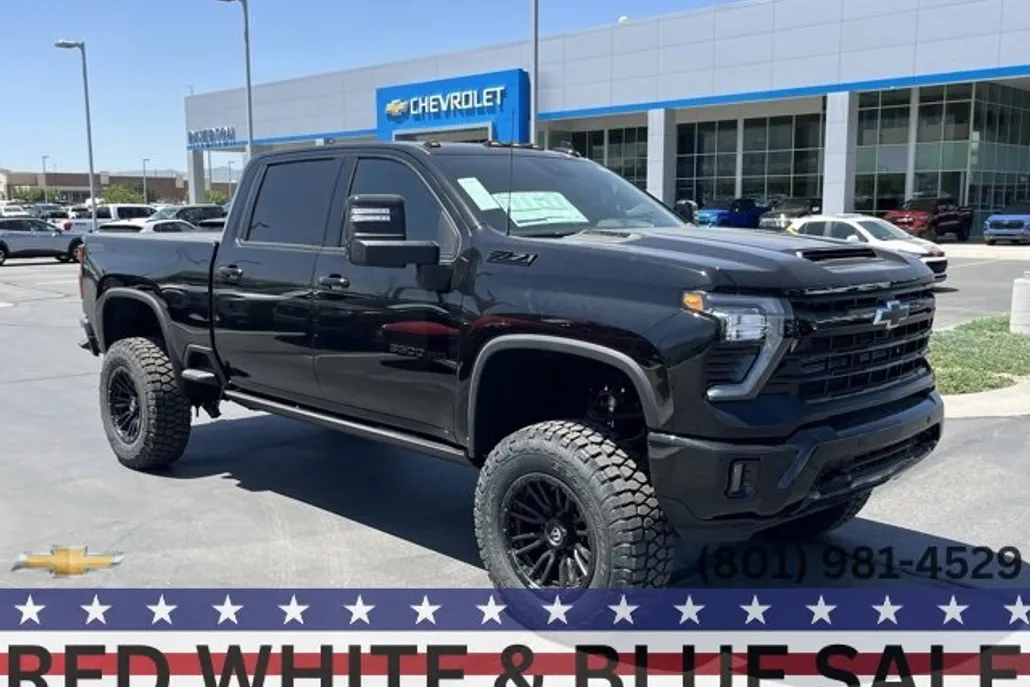 2025 Chevrolet Silverado LTZ photo 1