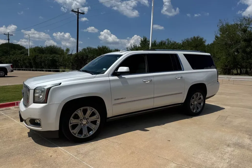 2016 Gmc Yukon XL Denali photo 1