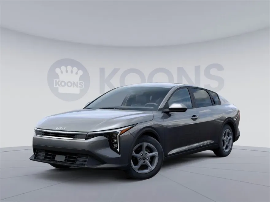 2025 Kia K4 LXS photo 1