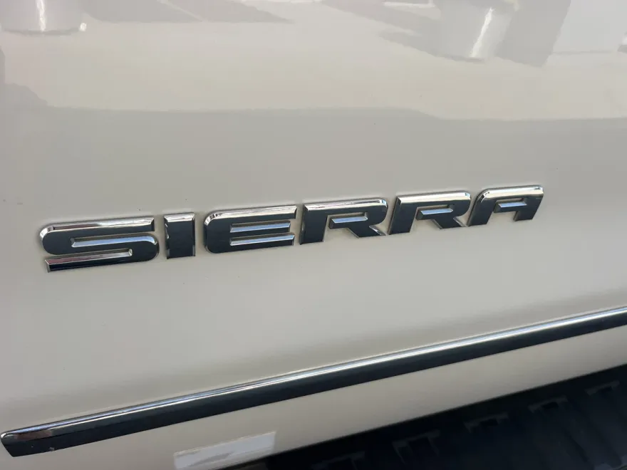 2018 Gmc Sierra 1500 SLT photo 1