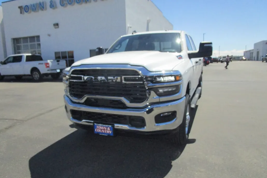 2025 Ram 2500 Tradesman photo 1