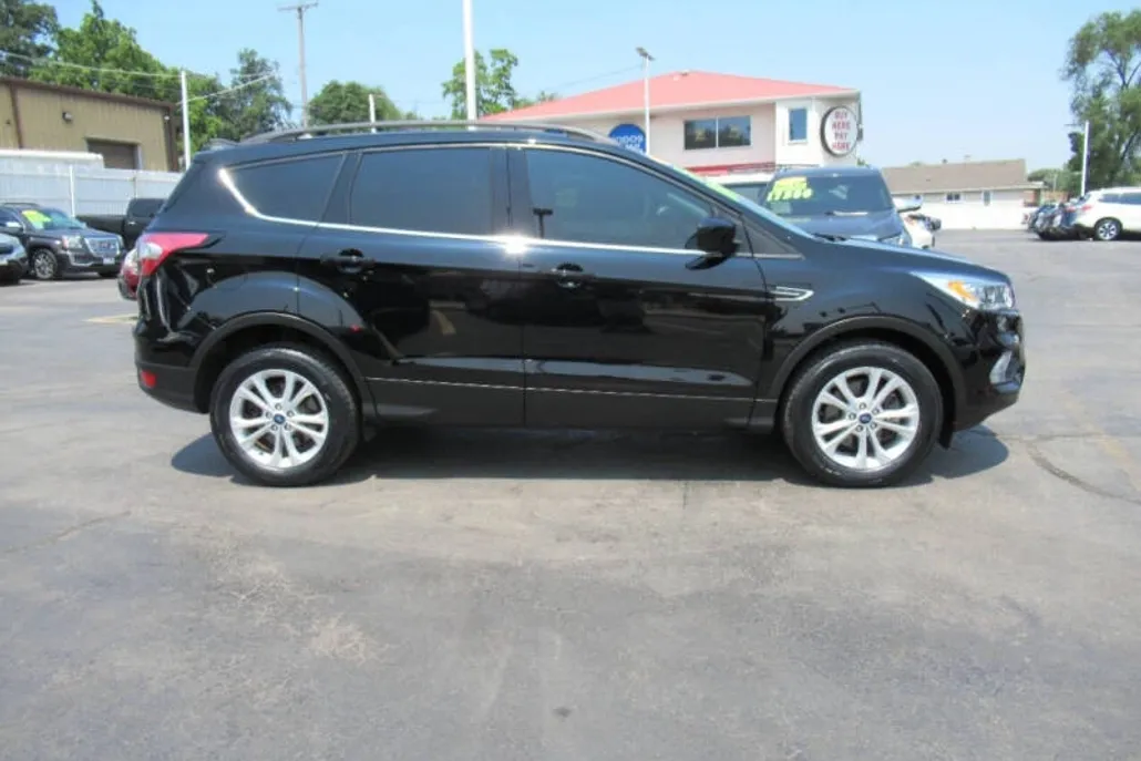 2018 Ford Escape SEL photo 1
