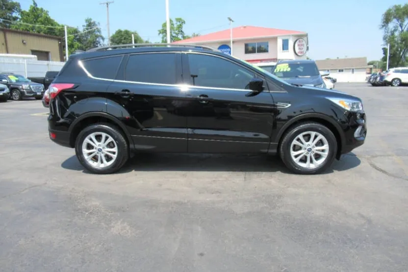 2018 Ford Escape SEL photo 1