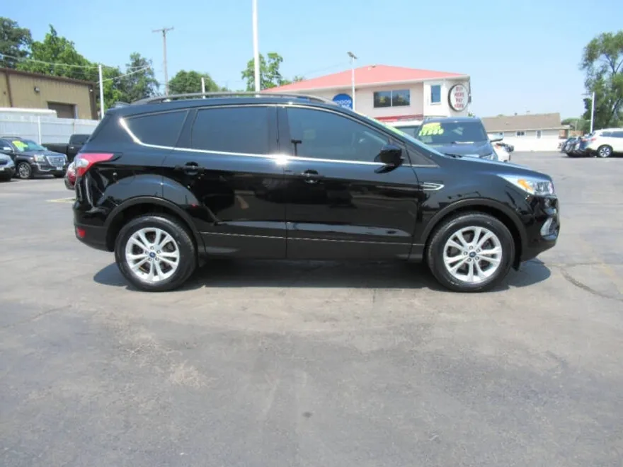 2018 Ford Escape SEL photo 1