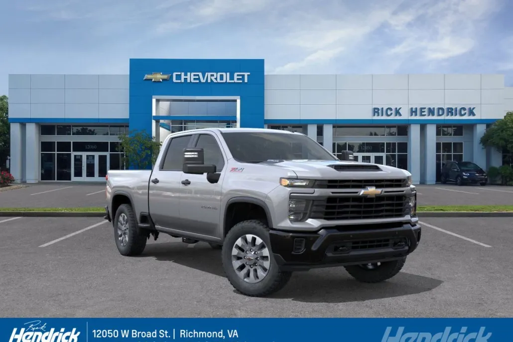 2026 Chevrolet Silverado Custom photo 1