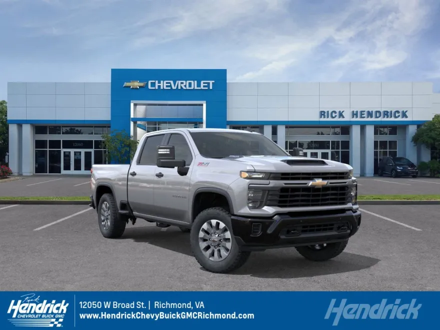 2026 Chevrolet Silverado Custom photo 1