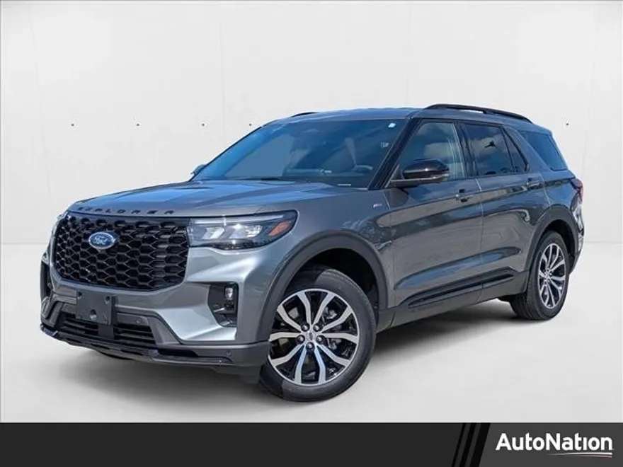2025 Ford Explorer ST-Line photo 1