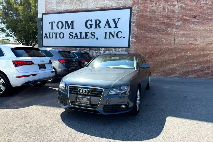 2010 Audi A4 Quattro 2.0T Premium Plus photo 1