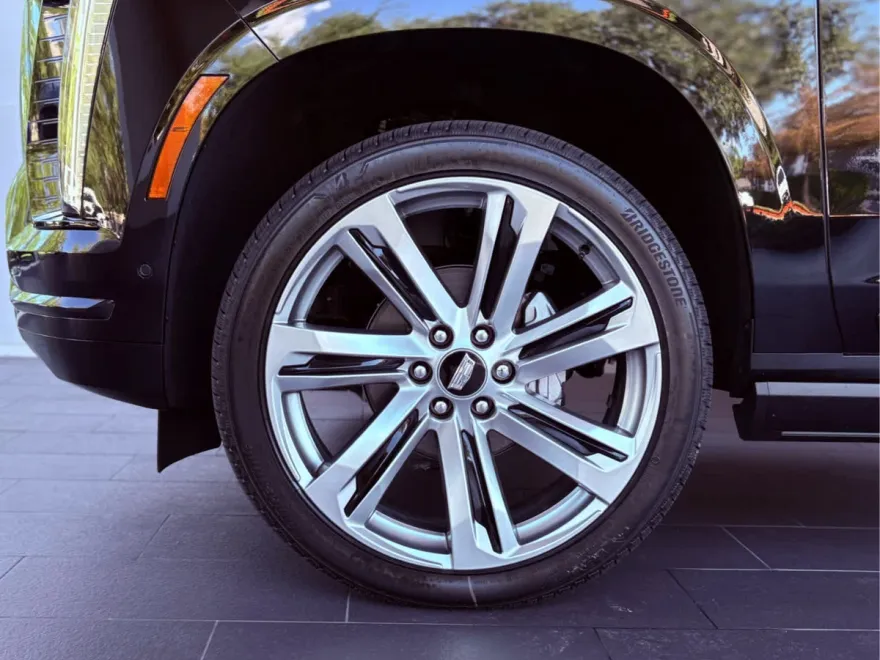 2025 Cadillac Escalade ESV Sport photo 1