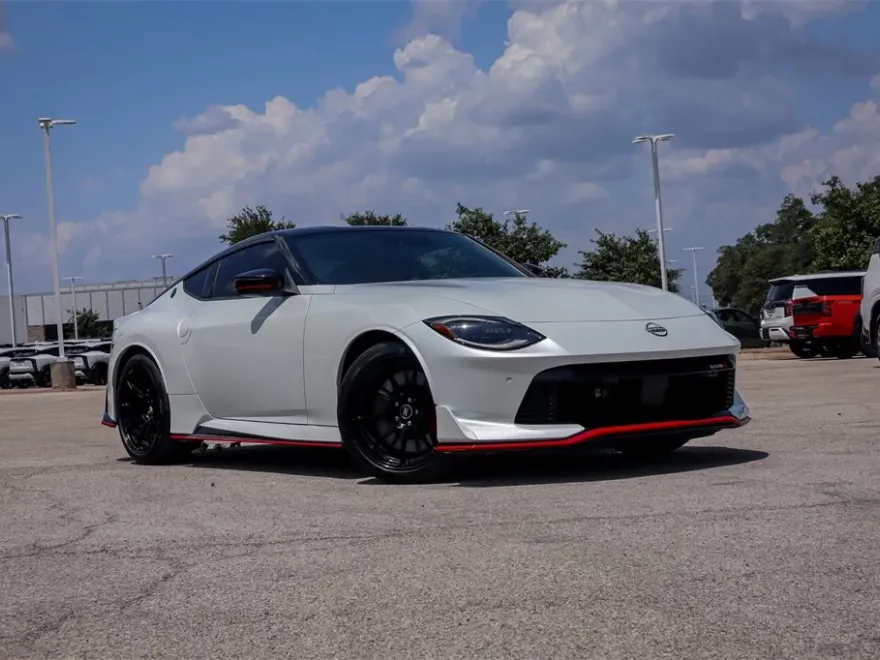 2024 Nissan Z Nismo photo 1