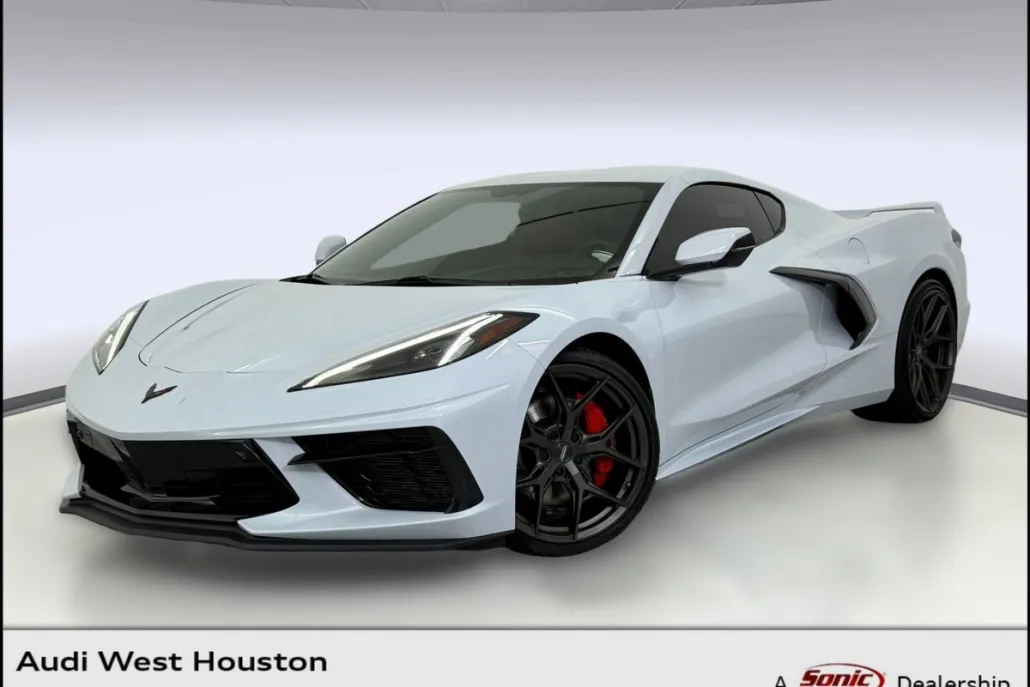 2023 Chevrolet Corvette 2LT photo 1