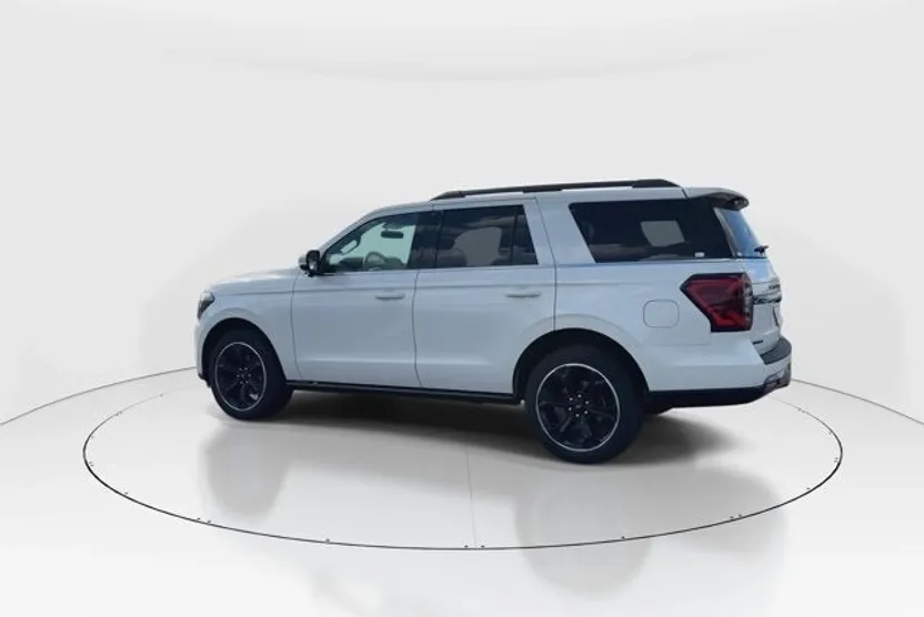 2024 Ford Expedition Limited photo 1