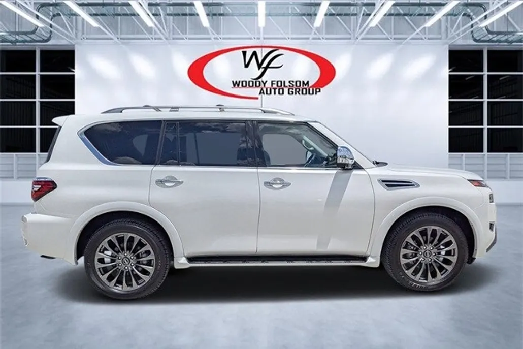 2024 Nissan Armada Platinum photo 1