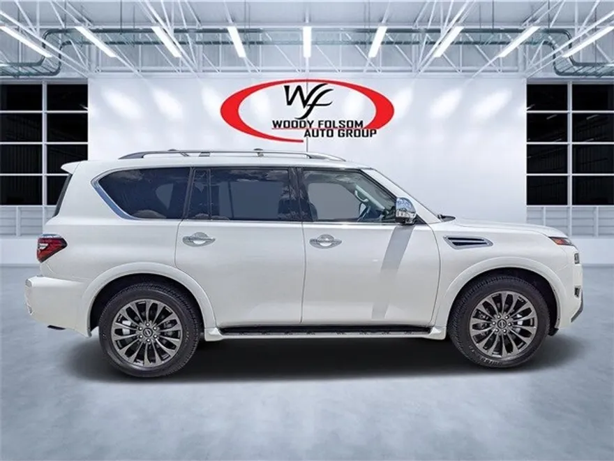 2024 Nissan Armada Platinum photo 1
