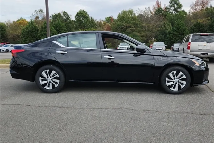 2025 Nissan Altima 2.5 S photo 1