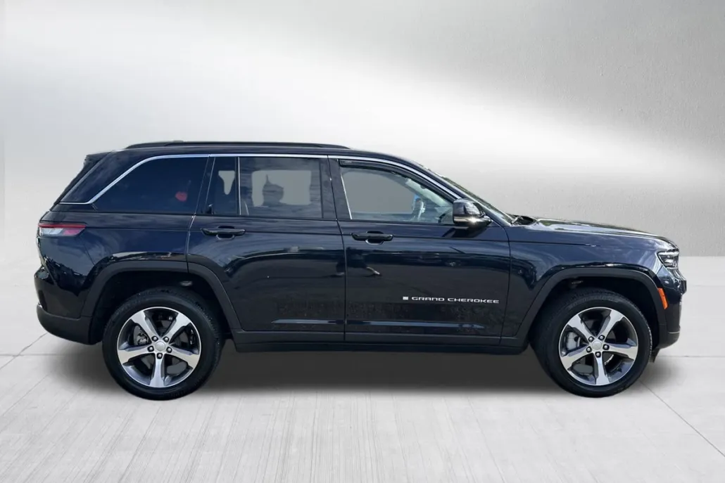 2024 Jeep Grand Cherokee Limited photo 1