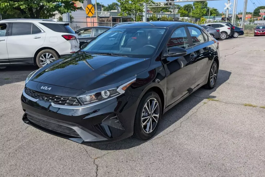 2024 Kia Forte LXS photo 1