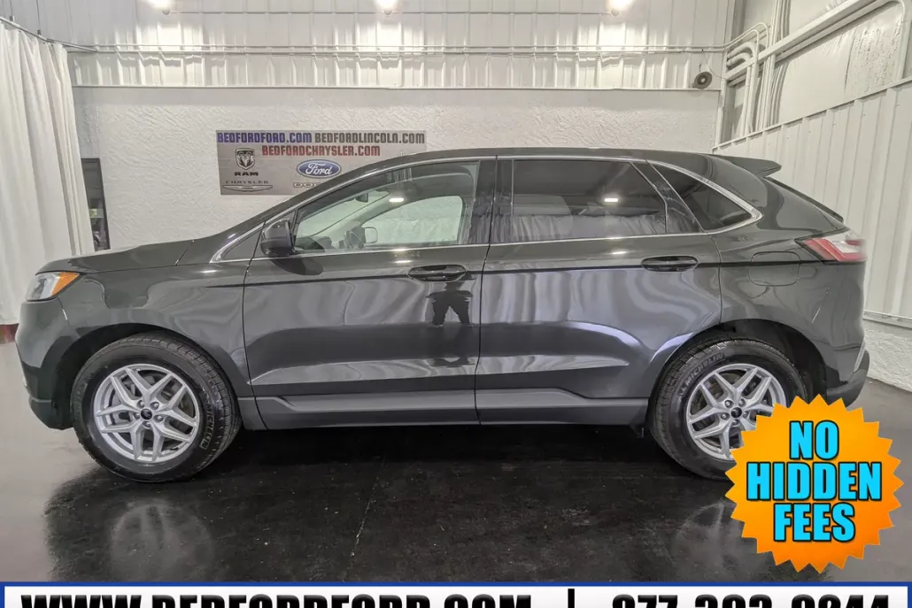 2023 Ford Edge SEL photo 1