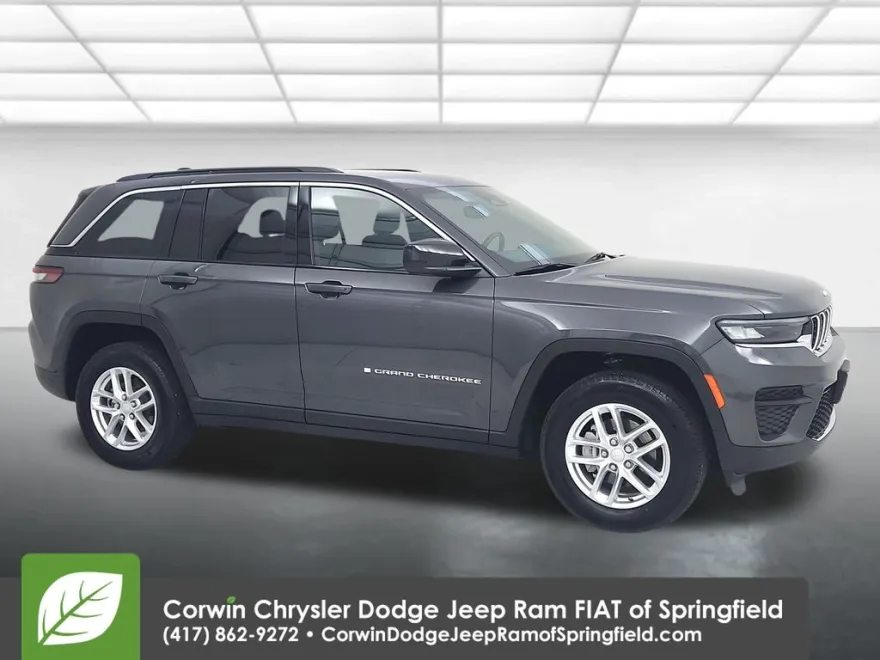 2024 Jeep Grand Cherokee Laredo photo 1