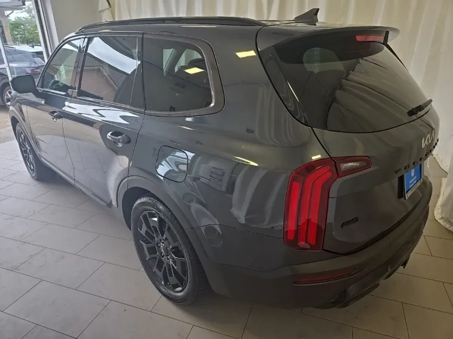 2022 Kia Telluride SX photo 1
