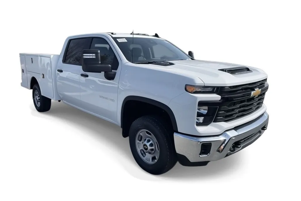 2024 Chevrolet Silverado 2500HD photo 1