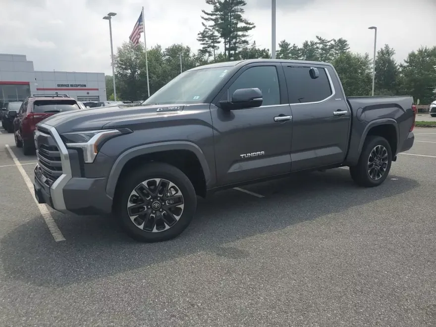 2025 Toyota Tundra Limited photo 1