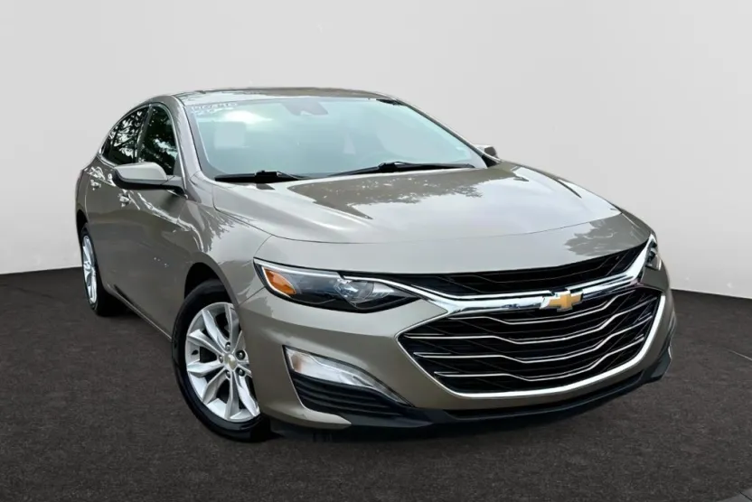 2025 Chevrolet Malibu 1LT photo 1