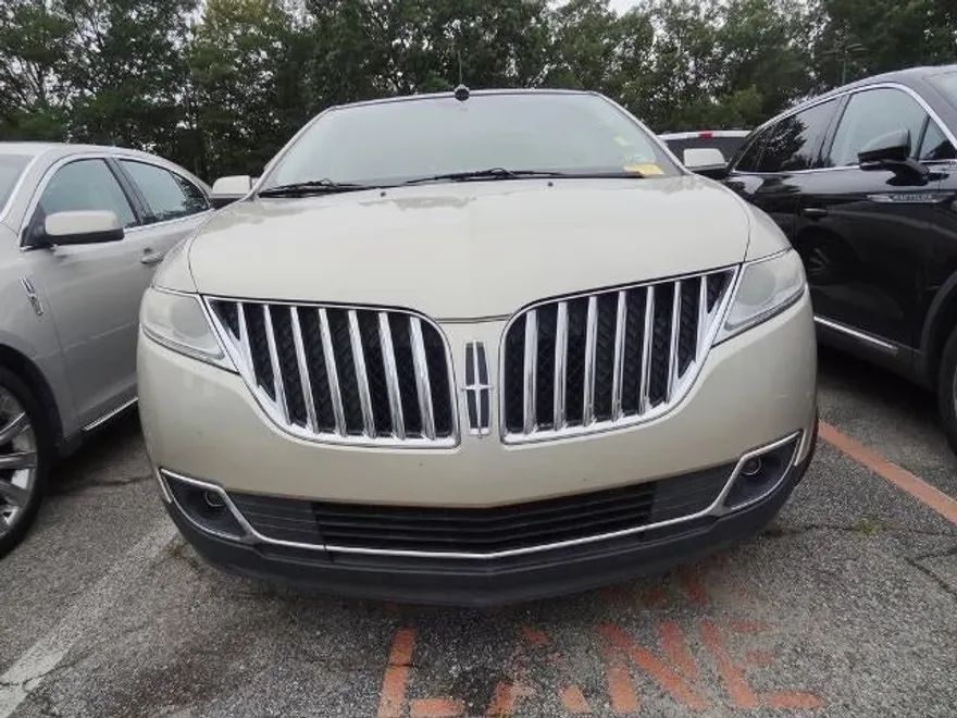 2011 Lincoln MKX Base photo 1
