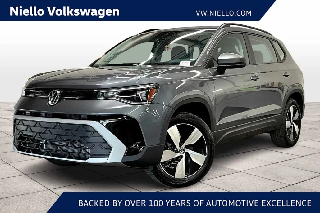 2025 Volkswagen Taos S photo 1