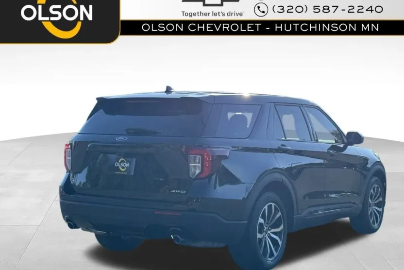 2022 Ford Explorer ST-Line photo 1