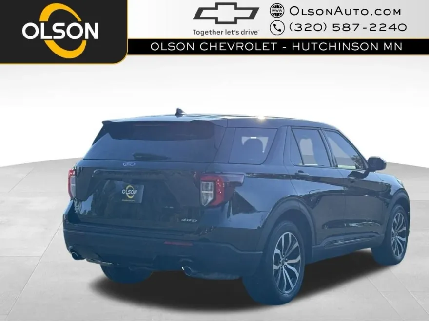 2022 Ford Explorer ST-Line photo 1