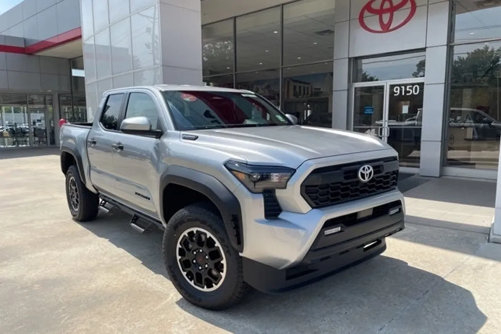 2025 Toyota Tacoma TRD Off-Road photo 1