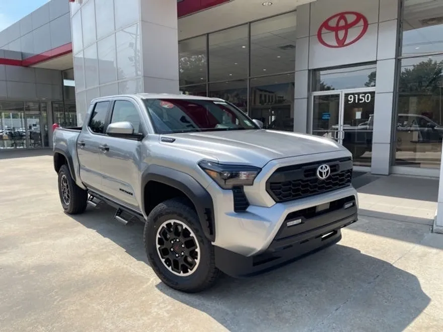 2025 Toyota Tacoma TRD Off-Road photo 1