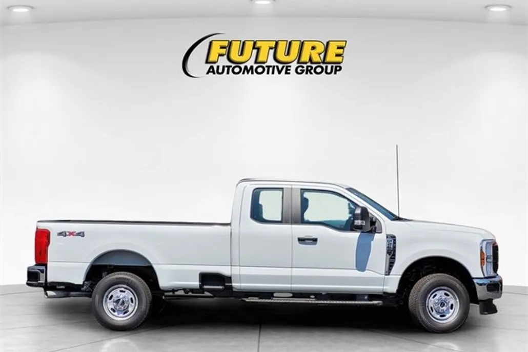 2025 Ford F-250 XLT photo 1