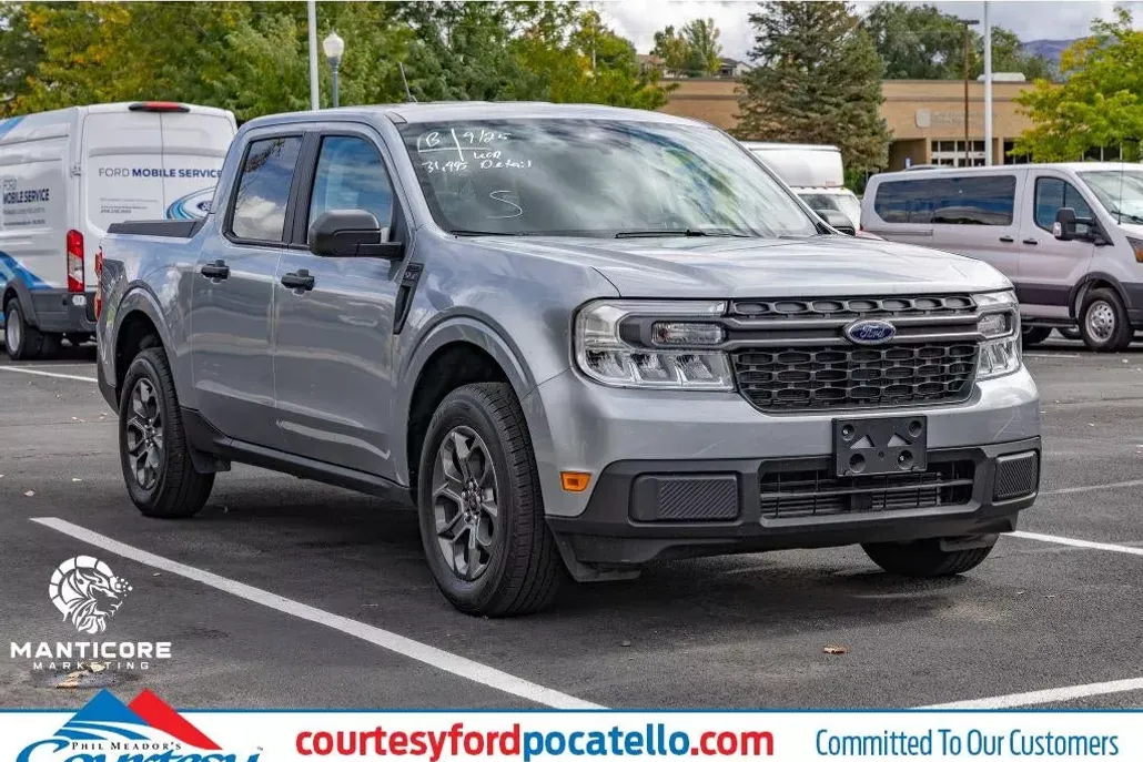 2024 Ford Maverick XLT photo 1