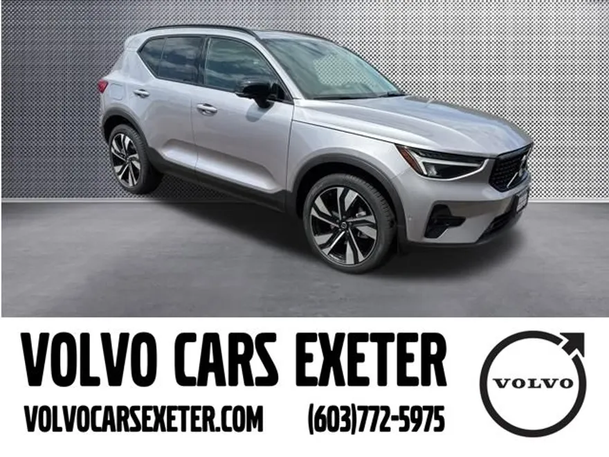 2026 Volvo XC40 Plus photo 1