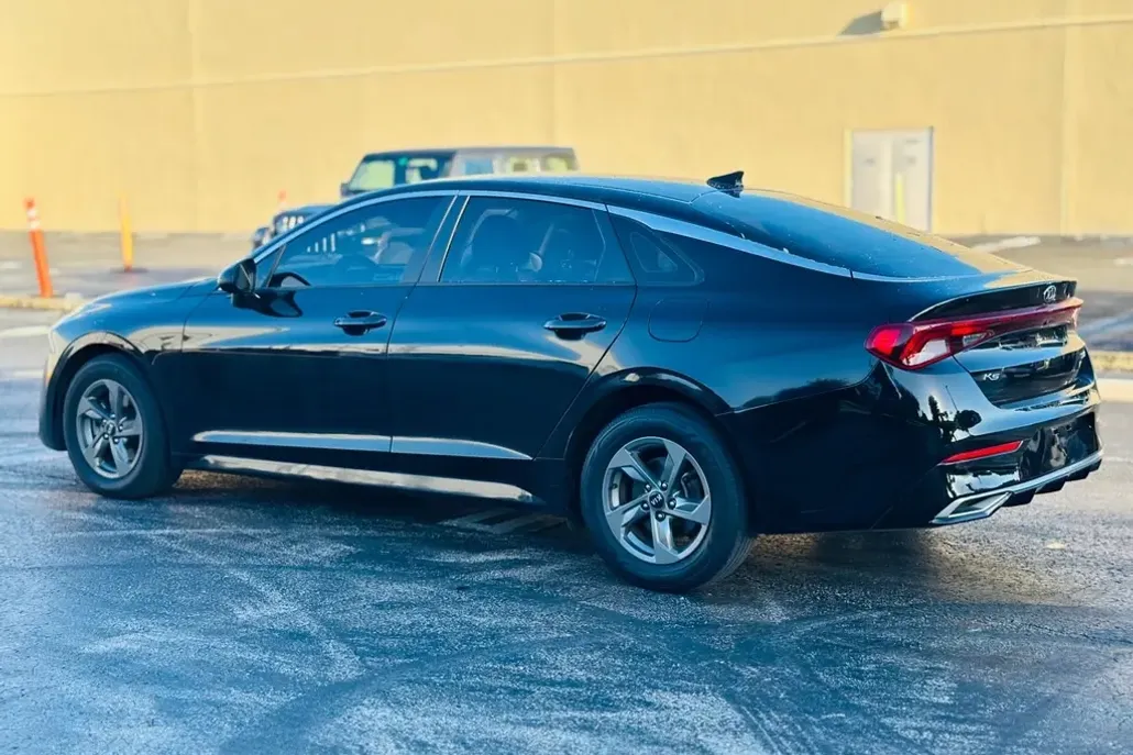 2021 Kia K5 LXS photo 1