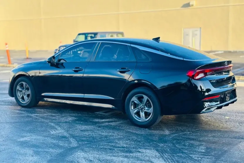 2021 Kia K5 LXS photo 1