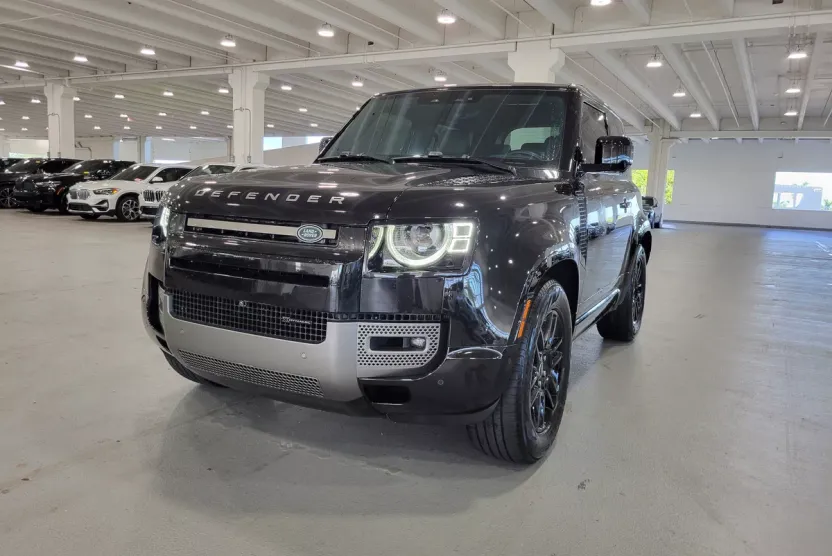 2023 Land Rover Defender 90 X-Dynamic SE photo 1