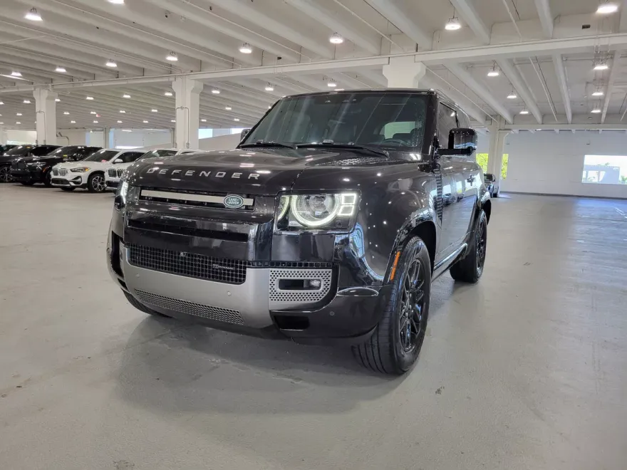 2023 Land Rover Defender 90 X-Dynamic SE photo 1