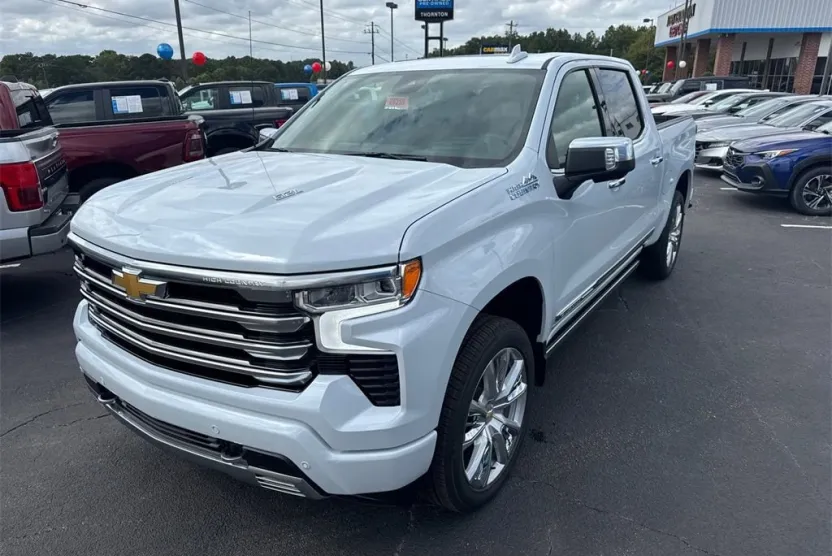 2026 Chevrolet Silverado 1500 High Country photo 1