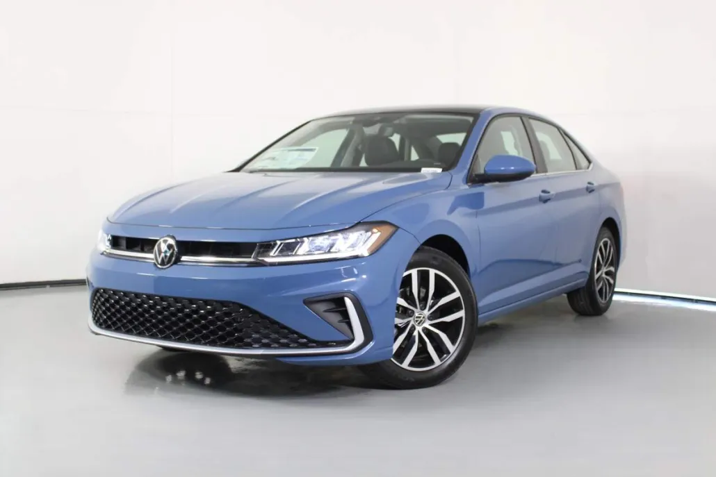 2025 Volkswagen Jetta SE photo 1