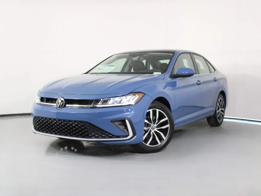 2025 Volkswagen Jetta SE photo 1