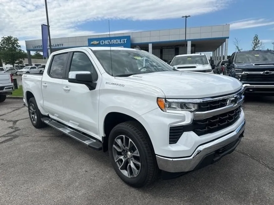 2025 Chevrolet Silverado 1500 LT photo 1