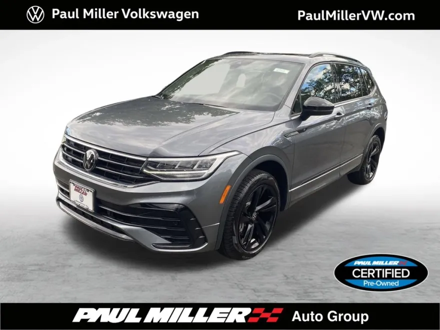 2024 Volkswagen Tiguan SE R-Line Black photo 1