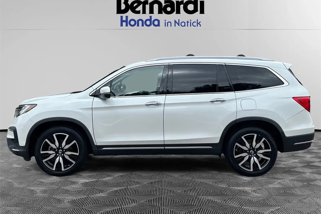 2021 Honda Pilot Touring photo 1