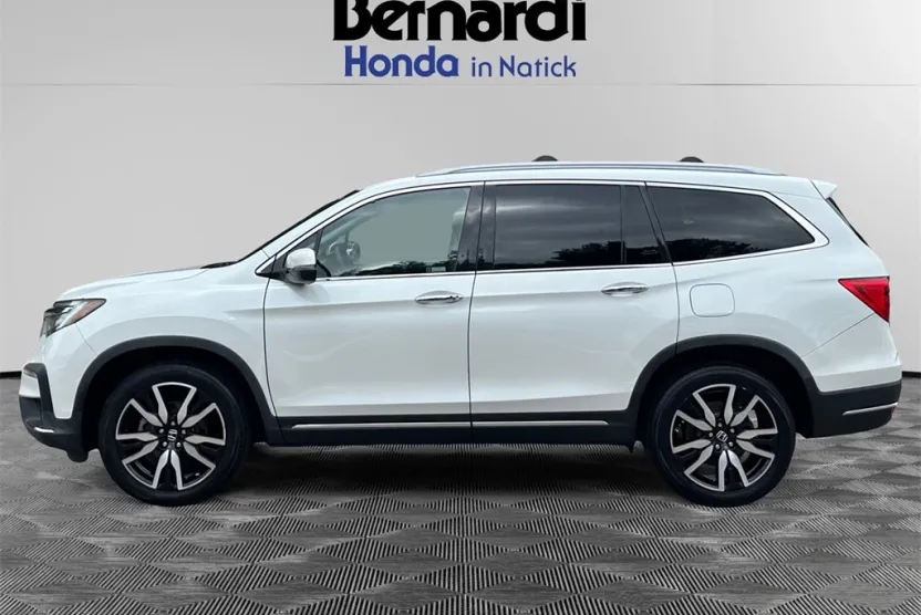 2021 Honda Pilot Touring photo 1