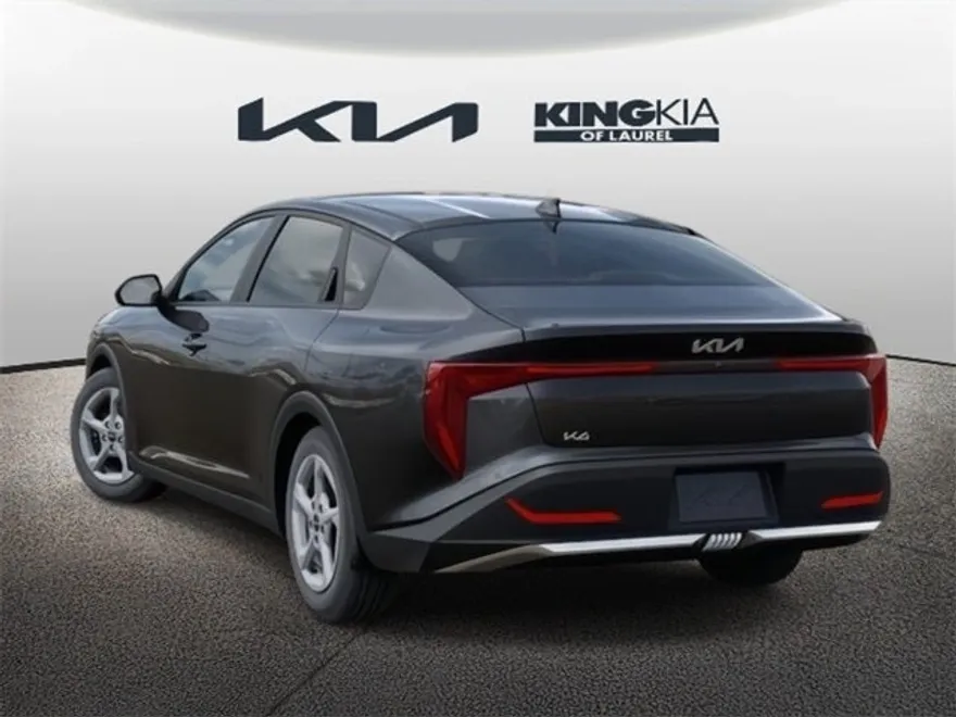 2025 Kia K4 LXS photo 1