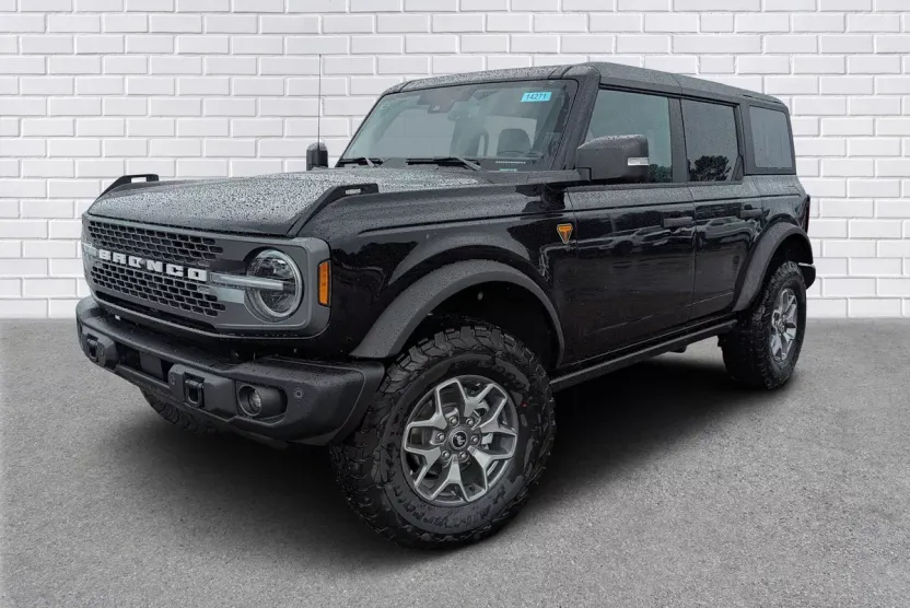 2025 Ford Bronco Badlands photo 1